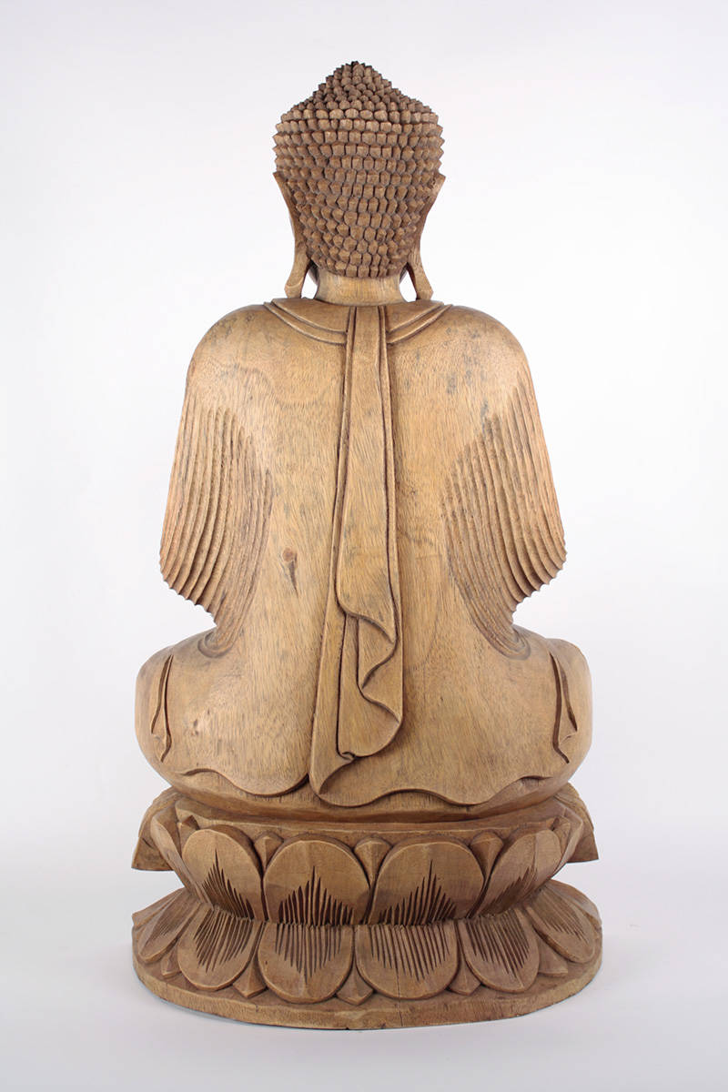 buddha-dřevěný-sedící