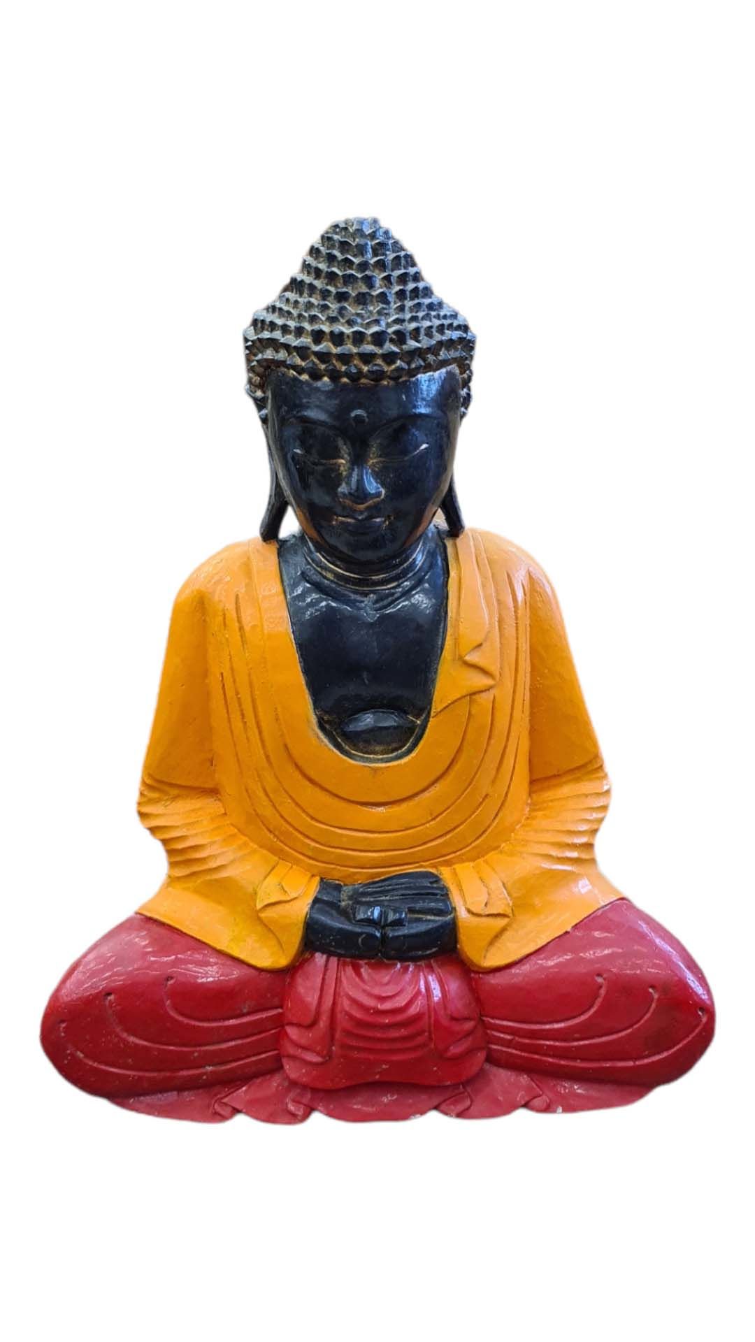 Buddha s oranžovým pláštěm a červenými kalhotami.jpg